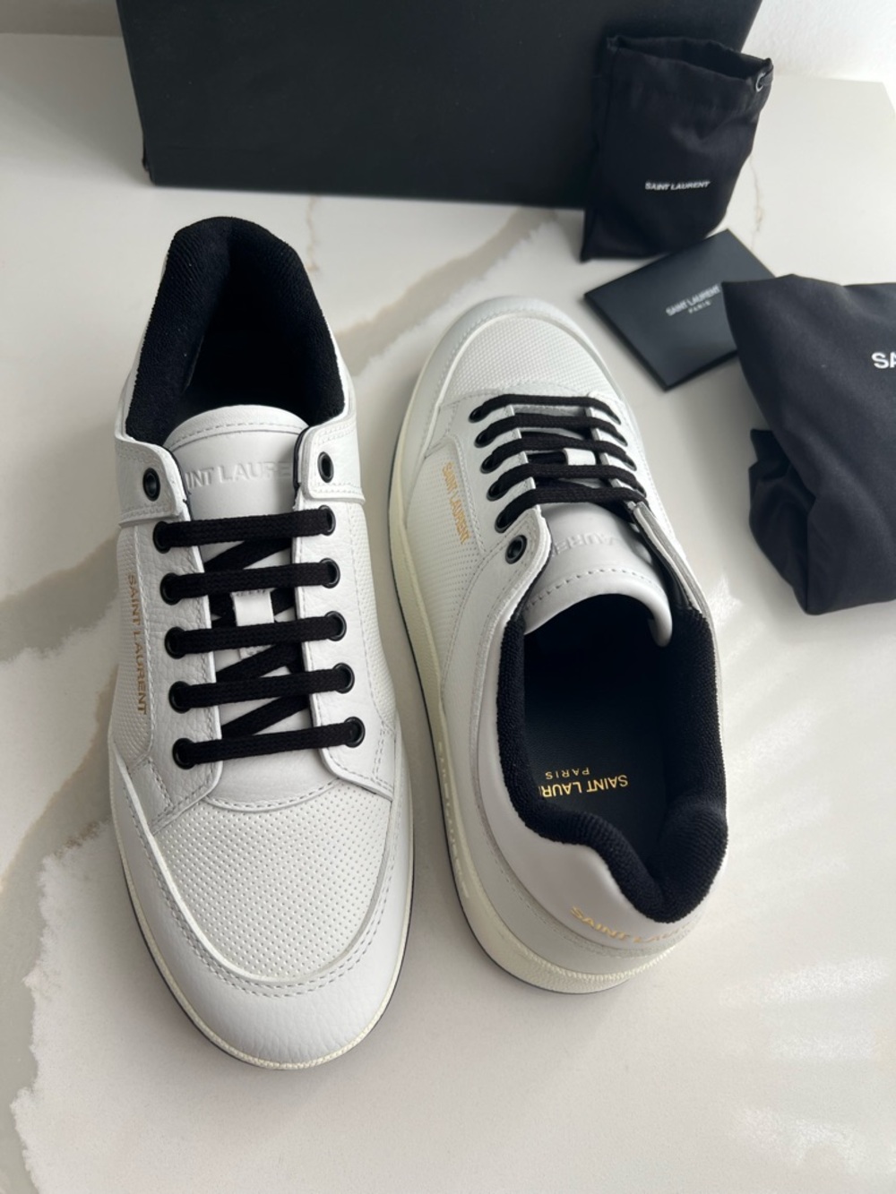 Saint Laurent White and Black Leather Low-Top Sneakers , 713600 AAAWR 9030